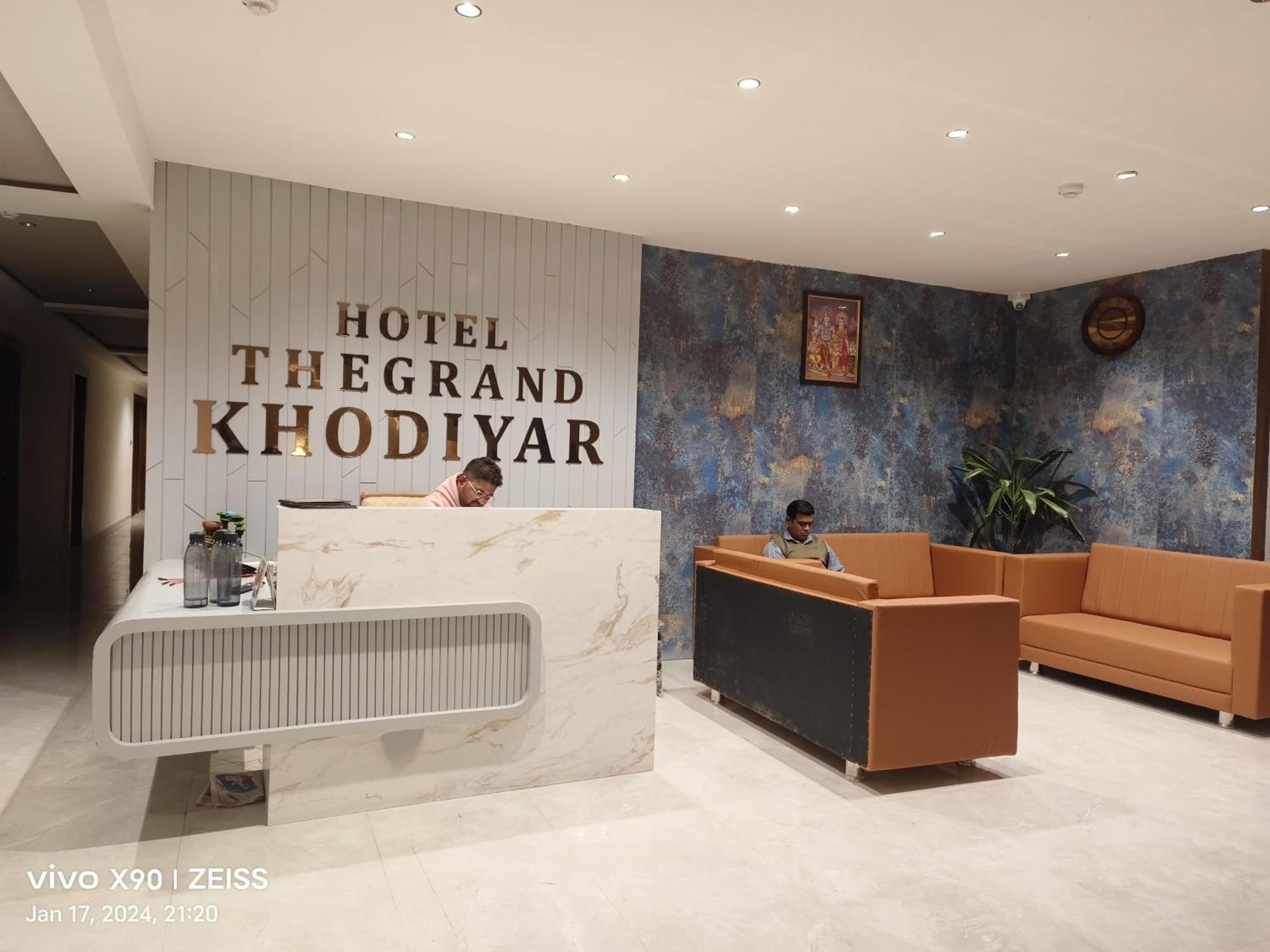Hotel The Grand Khodiyar Visnagar Exteriér fotografie