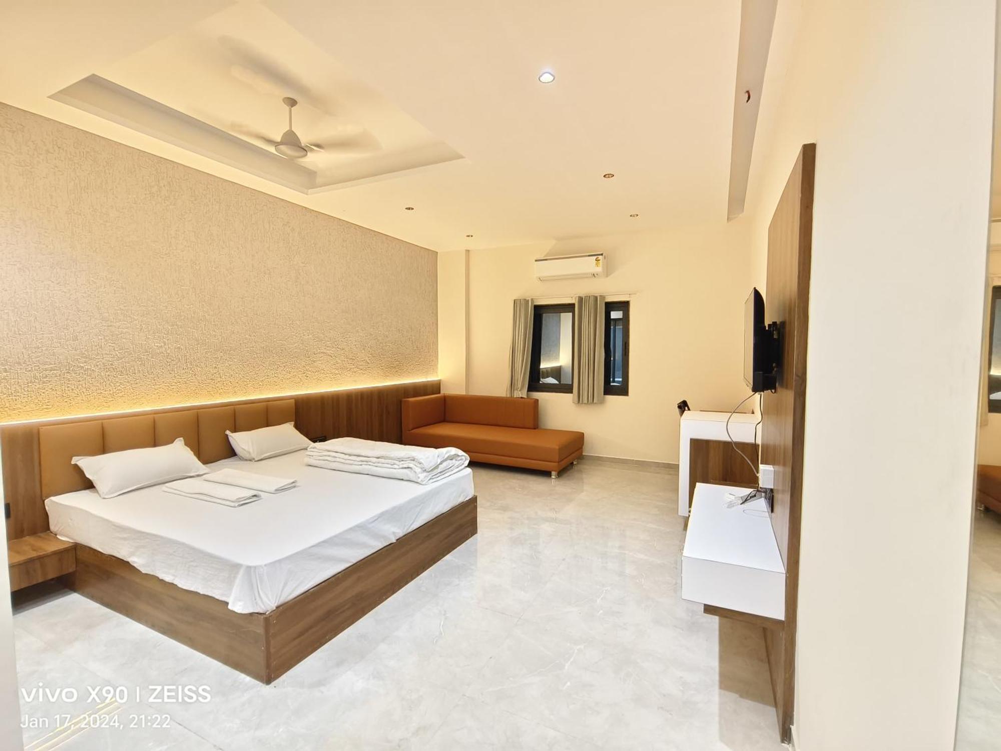 Hotel The Grand Khodiyar Visnagar Exteriér fotografie