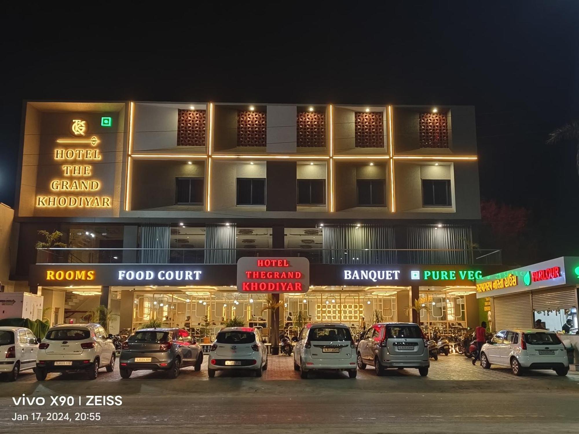 Hotel The Grand Khodiyar Visnagar Exteriér fotografie